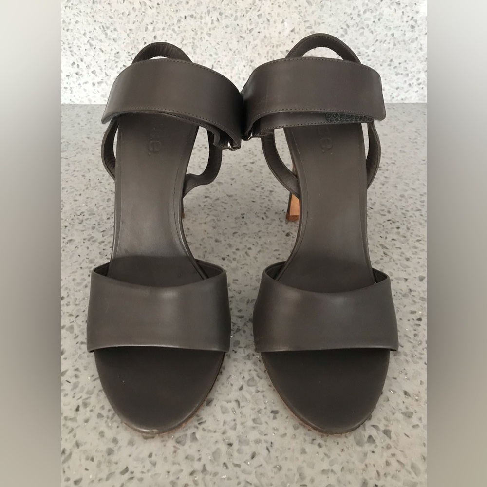 Vince Gray Leather Open Toe Strappy Stiletto High Heels Womens Shoes 7M